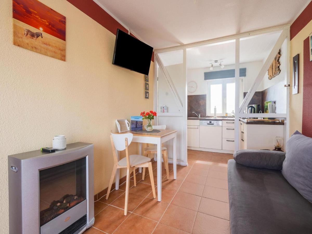 Beautiful Bungalow In Poel Near The Beach Fahrdorf  Exteriör bild